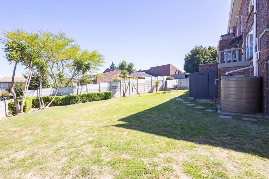 10 Bedroom Property for Sale in Plattekloof Western Cape